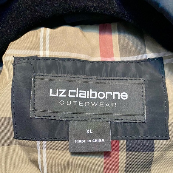 NWT Liz Claiborne Black Quilted Jacket with Plaid Lining - Picture 4 of 6